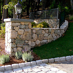 Cobblestone Driveway Edge