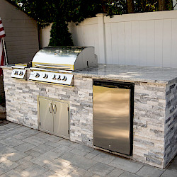 Outdoor Kitchen Stone Veneer