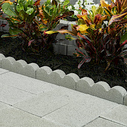 Scalloped Garden Edging - Grey